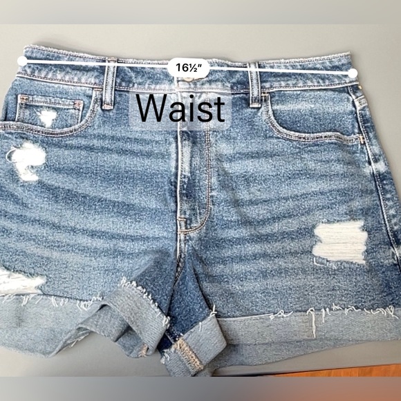 HOLLISTER ULTRA HIGH-RISE RIPPED DENIM MOM SHORTS NWOT - Picture 5 of 6